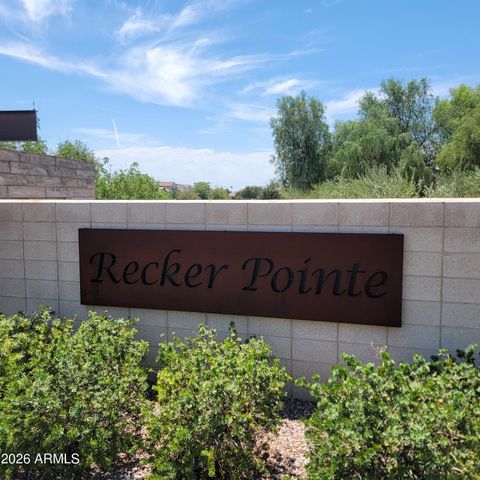 1876 S HUISH Drive, Gilbert, AZ 85295