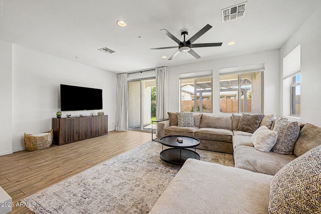 1876 S HUISH Drive, Gilbert, AZ 85295