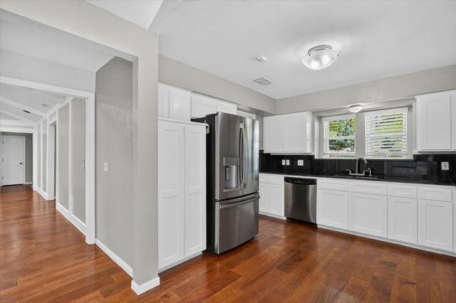 3001 Cross Bend Road, Plano, TX 75023