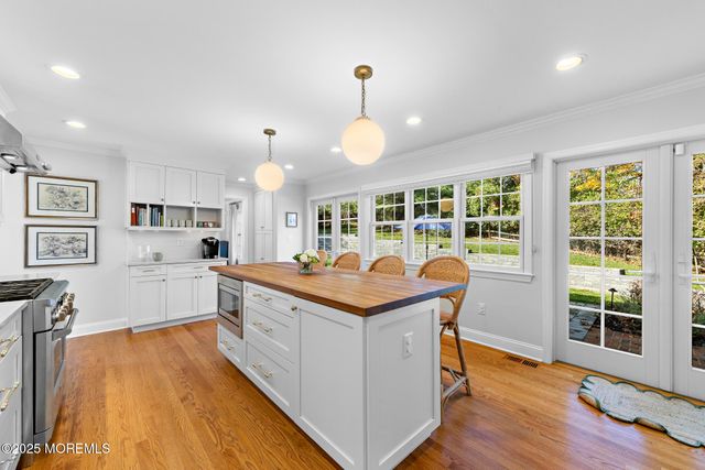 30 Crest Drive, Little Silver, NJ 07739