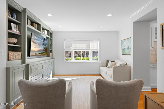 30 Crest Drive, Little Silver, NJ 07739