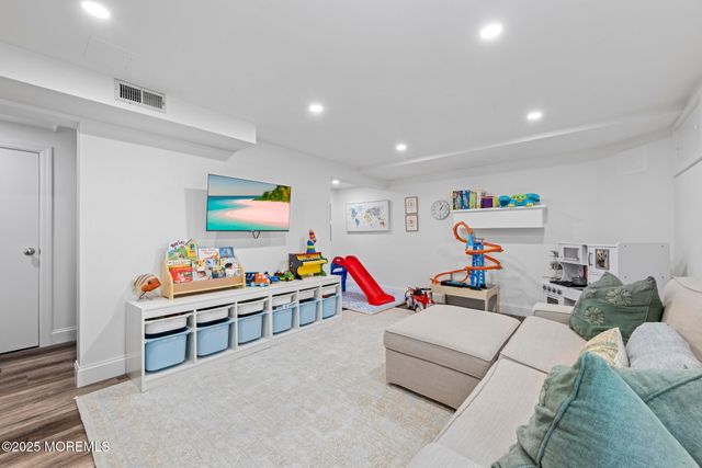 30 Crest Drive, Little Silver, NJ 07739