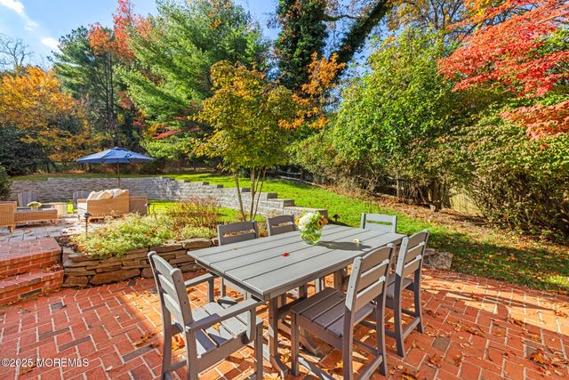 30 Crest Drive, Little Silver, NJ 07739