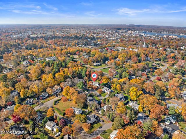 30 Crest Drive, Little Silver, NJ 07739