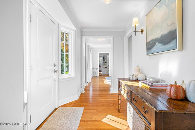 30 Crest Drive, Little Silver, NJ 07739