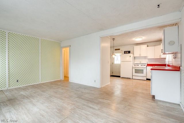 2712 Ridge Avenue SE, Warren, OH 44484