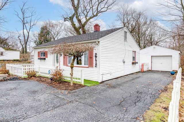 2712 Ridge Avenue SE, Warren, OH 44484