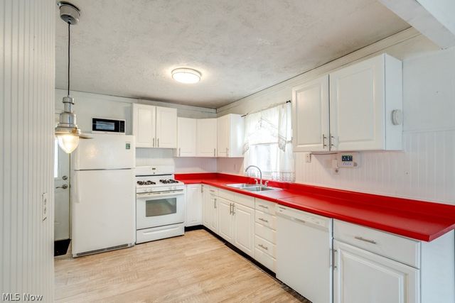 2712 Ridge Avenue SE, Warren, OH 44484