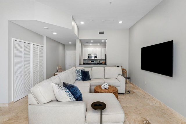 255 Evernia Street 306, West Palm Beach, FL 33401