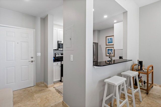 255 Evernia Street 306, West Palm Beach, FL 33401