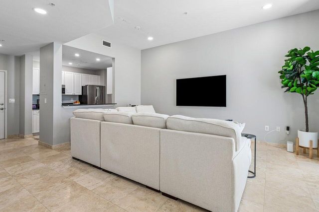 255 Evernia Street 306, West Palm Beach, FL 33401