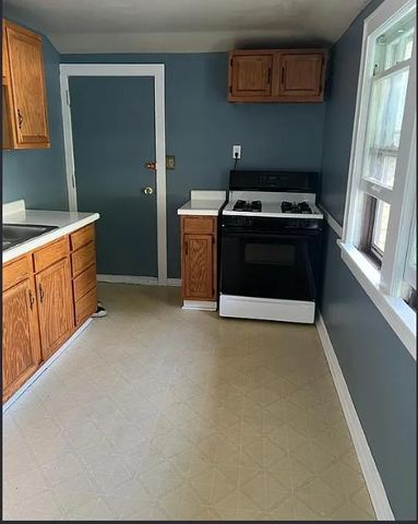 1095 Maryland Avenue E, Saint Paul, MN 55106