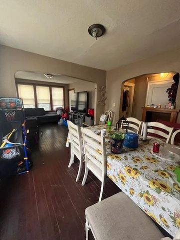 1095 Maryland Avenue E, Saint Paul, MN 55106