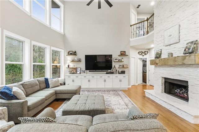 1122 Flagstone Way, Acworth, GA 30101