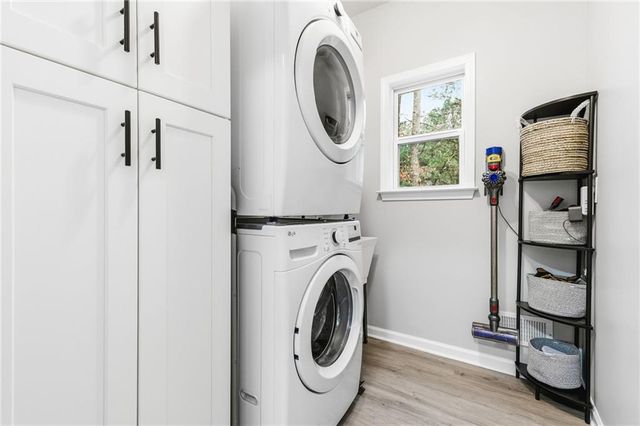 1122 Flagstone Way, Acworth, GA 30101