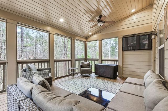 1122 Flagstone Way, Acworth, GA 30101