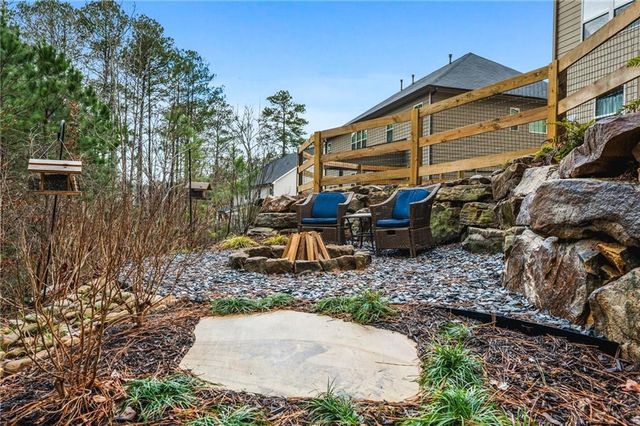 1122 Flagstone Way, Acworth, GA 30101