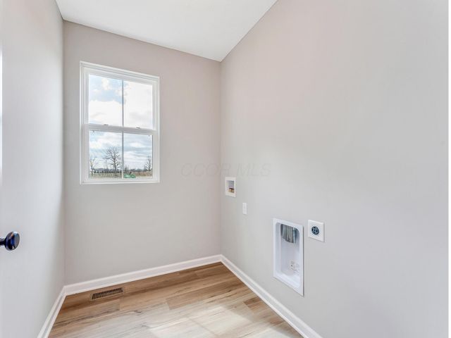 9055 Hawk Hill Way, Plain City, OH 43064