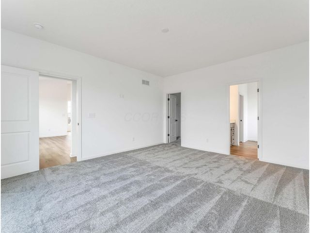 9055 Hawk Hill Way, Plain City, OH 43064
