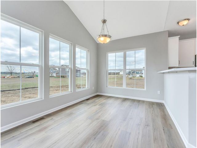 9055 Hawk Hill Way, Plain City, OH 43064
