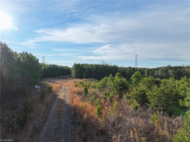 7975 Evans Farm Road, Tobaccoville, NC 27050