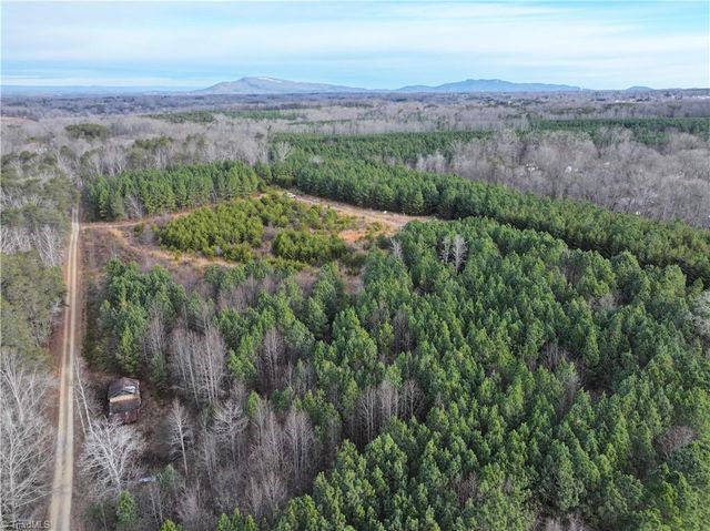 7975 Evans Farm Road, Tobaccoville, NC 27050