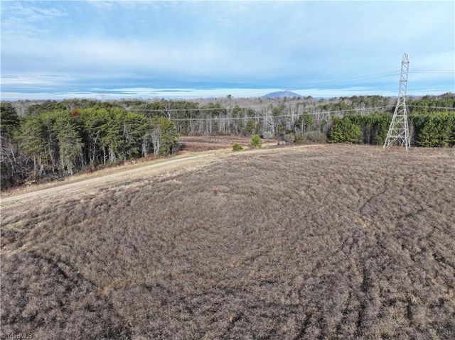 7975 Evans Farm Road, Tobaccoville, NC 27050