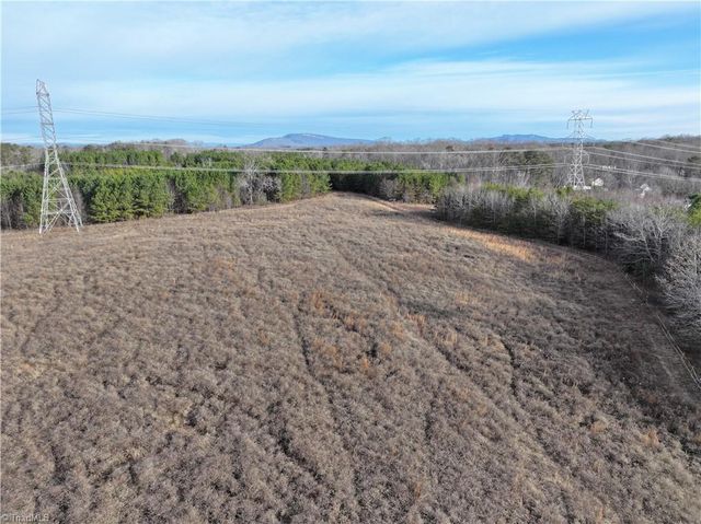 7975 Evans Farm Road, Tobaccoville, NC 27050