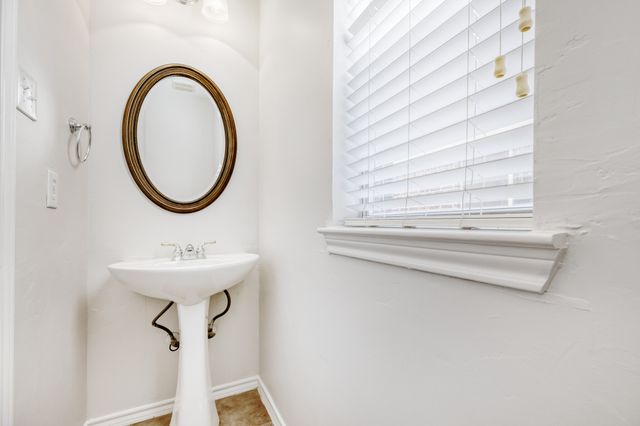 5532 Buckskin Drive, The Colony, TX 75056