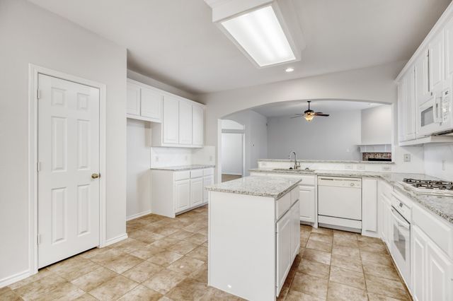 5532 Buckskin Drive, The Colony, TX 75056