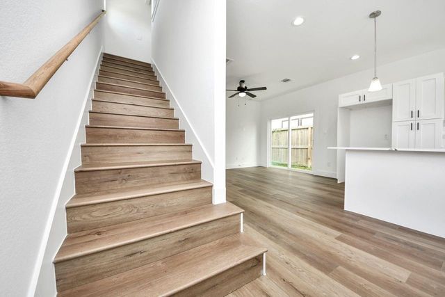 6616 Apollo Street, Houston, TX 77091