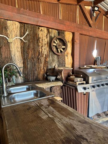 5200 N Gratton Rd, Denair, CA 95316