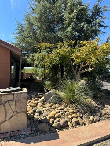 5200 N Gratton Rd, Denair, CA 95316