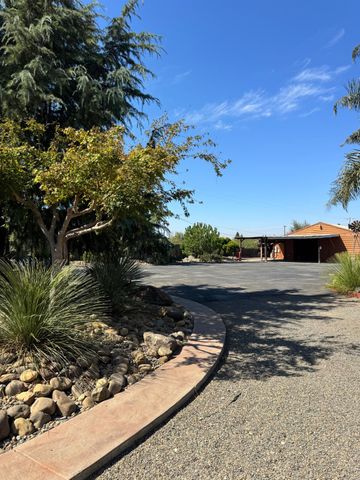 5200 N Gratton Rd, Denair, CA 95316