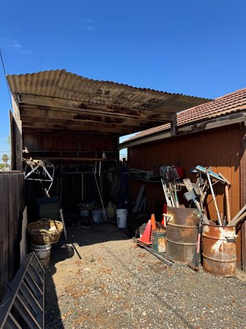 5200 N Gratton Rd, Denair, CA 95316