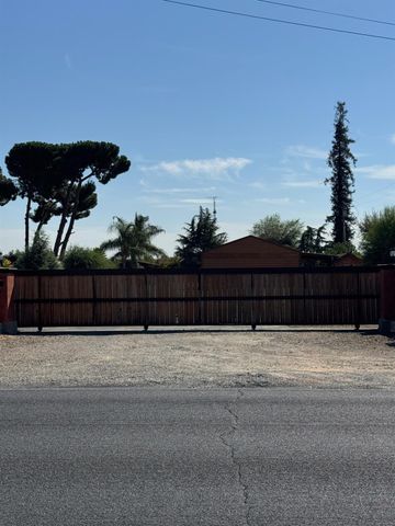 5200 N Gratton Rd, Denair, CA 95316