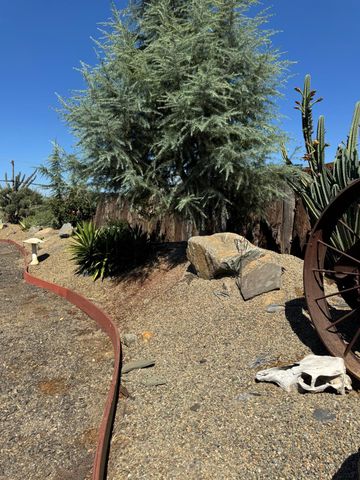 5200 N Gratton Rd, Denair, CA 95316