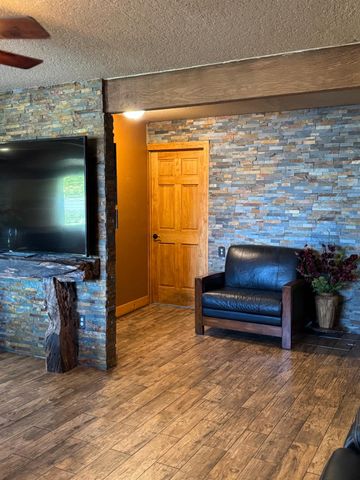 5200 N Gratton Rd, Denair, CA 95316