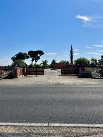 5200 N Gratton Rd, Denair, CA 95316