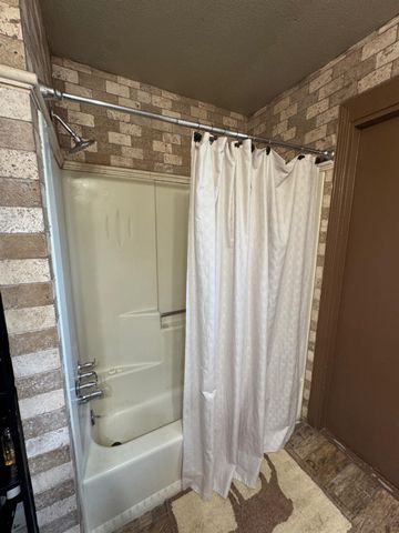 5200 N Gratton Rd, Denair, CA 95316