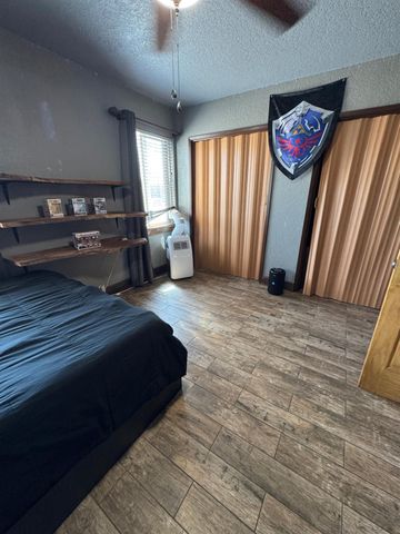 5200 N Gratton Rd, Denair, CA 95316
