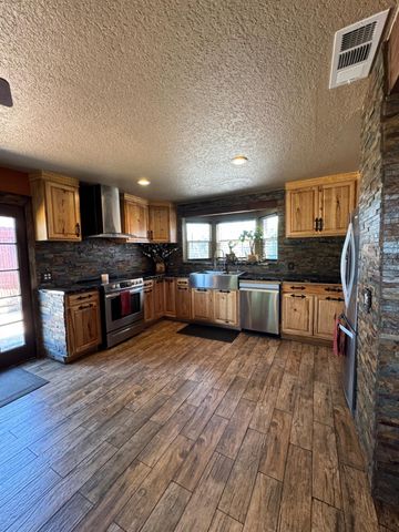 5200 N Gratton Rd, Denair, CA 95316