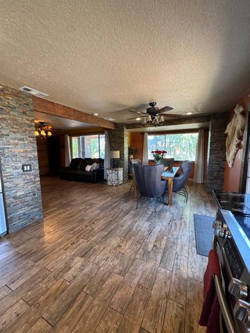 5200 N Gratton Rd, Denair, CA 95316