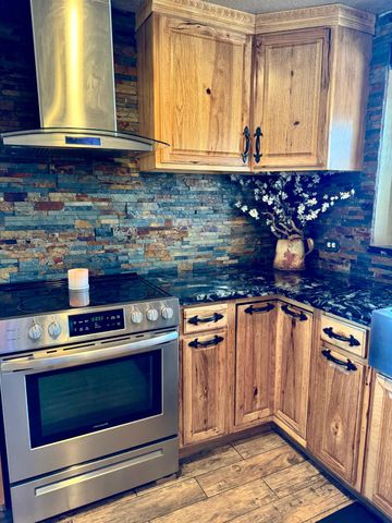 5200 N Gratton Rd, Denair, CA 95316