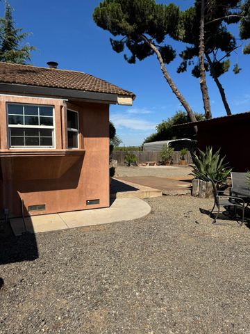 5200 N Gratton Rd, Denair, CA 95316