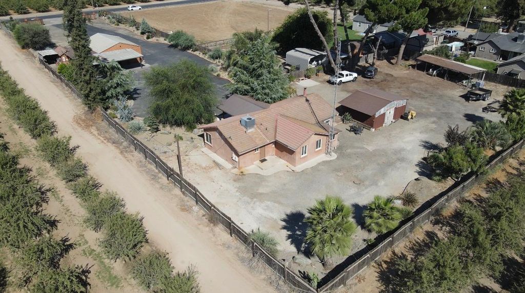 5200 N Gratton Rd, Denair, CA 95316