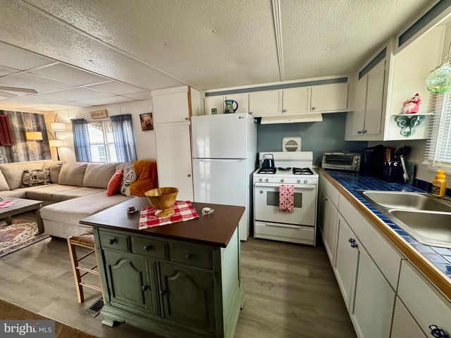 20019 GOLDEN AVE, Rehoboth Beach, DE 19971