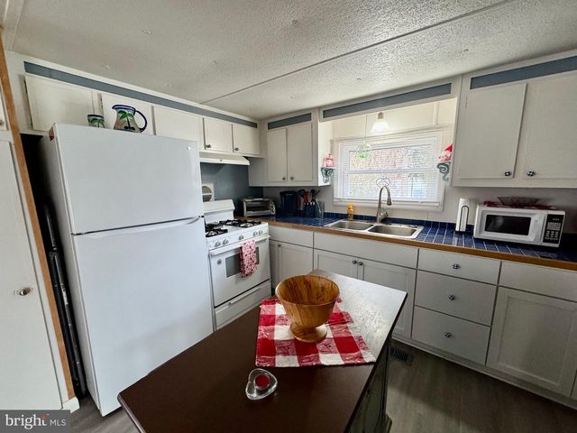 20019 GOLDEN AVE, Rehoboth Beach, DE 19971