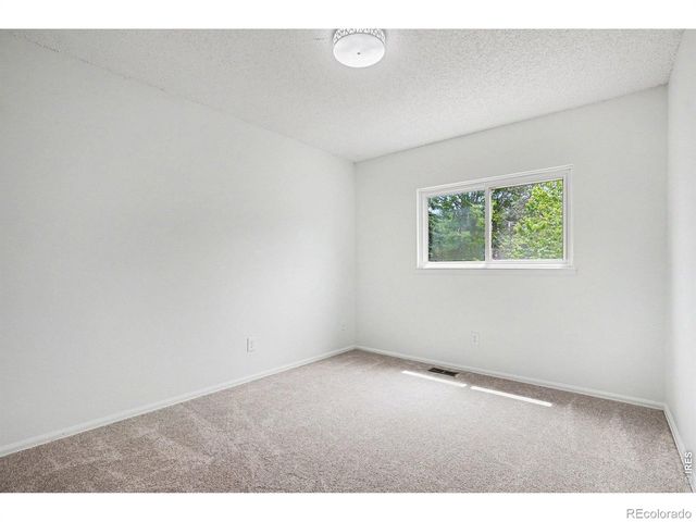 10516 Robb Drive, Broomfield, CO 80021