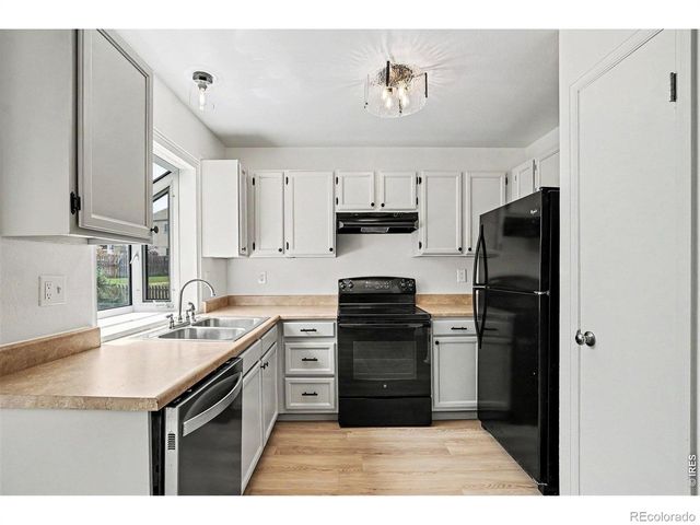 10516 Robb Drive, Broomfield, CO 80021